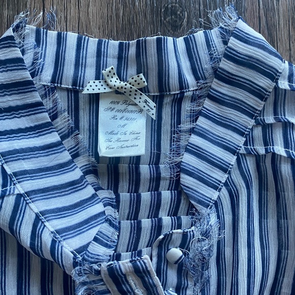 Sheer Top - Picture 2 of 3